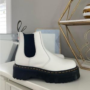 Dr Martens Chelsea Boots!